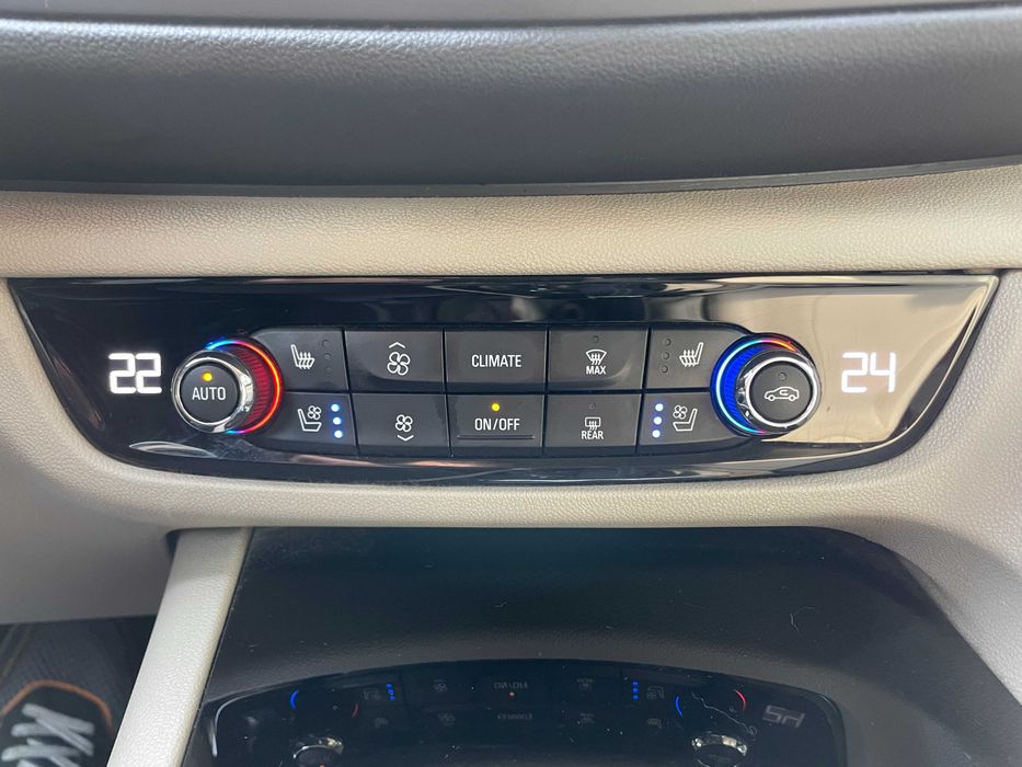 Opel Insignia Sports Tourer 2.0 Turbo D (170 к.с.), 2018 г. – Комби