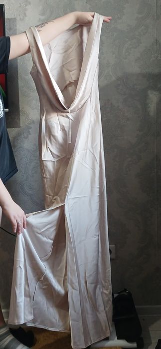 Продам новое платье