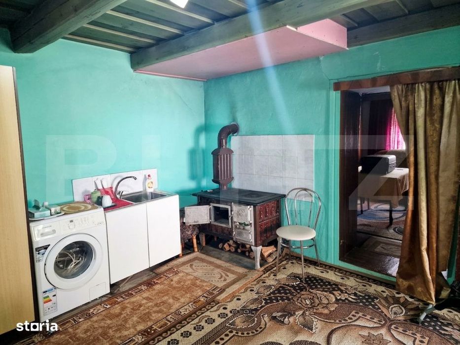 Casa individuala renovabila, teren 2300 mp, comuna Alunis
