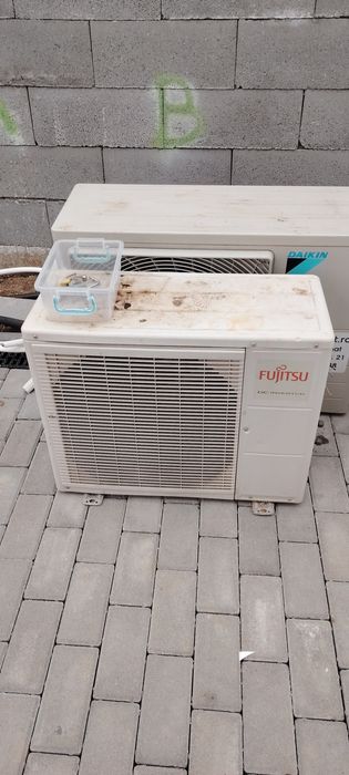 Vând unități externe AC