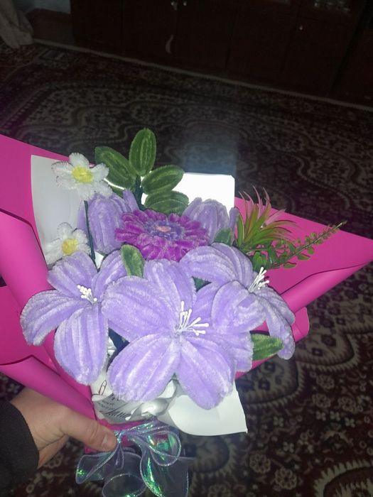 q'l mexnatida yasalgan gullar