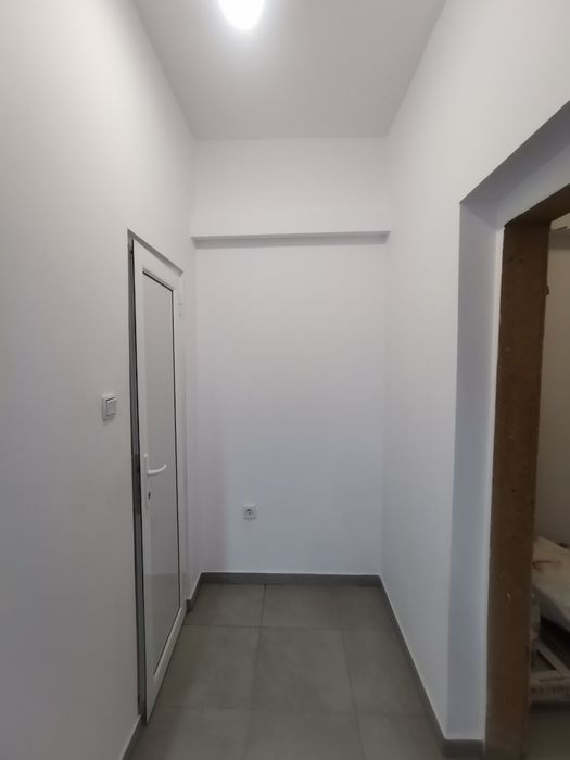 ПРОДАВАМ Търговско помещение