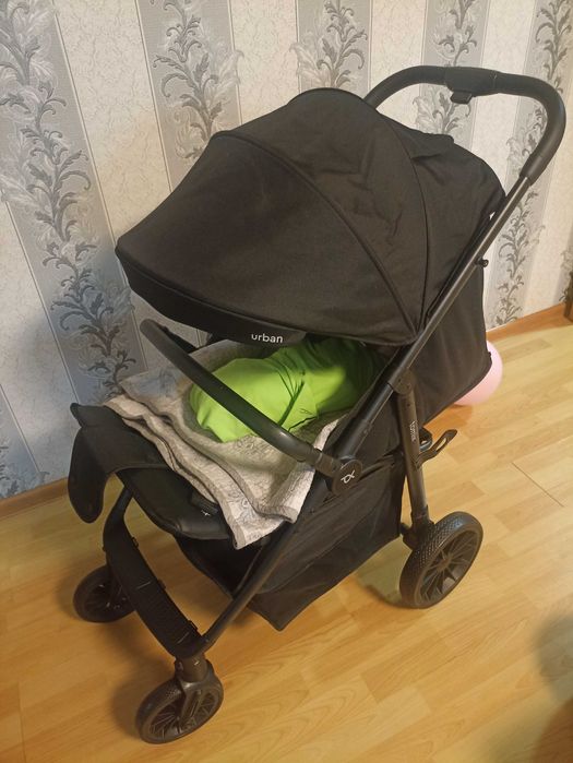 Каляска  Tomix срочно
