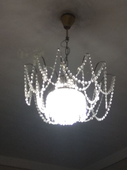 Хрустальная люстра.