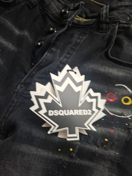 Vând blugi dsquared2