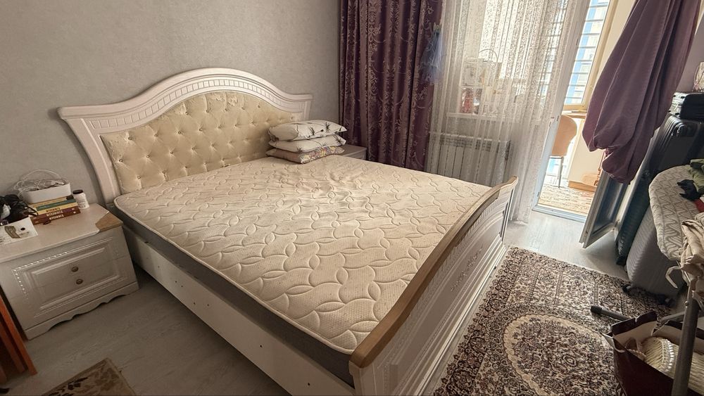 Спальный гарнитур