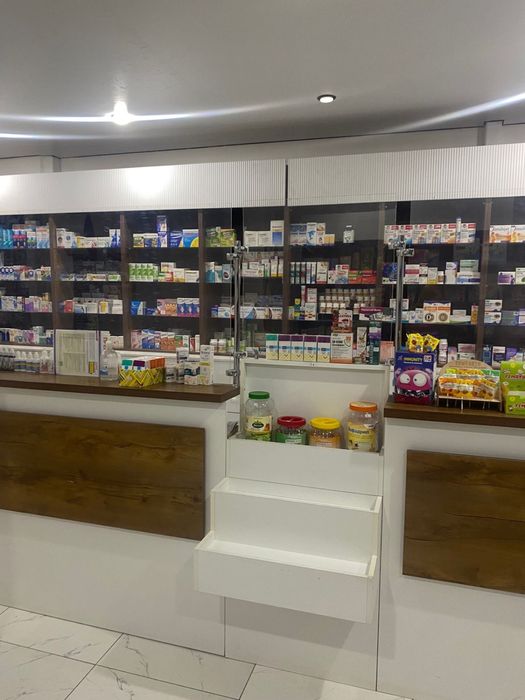 Готовая мебель для аптеки с лицензией