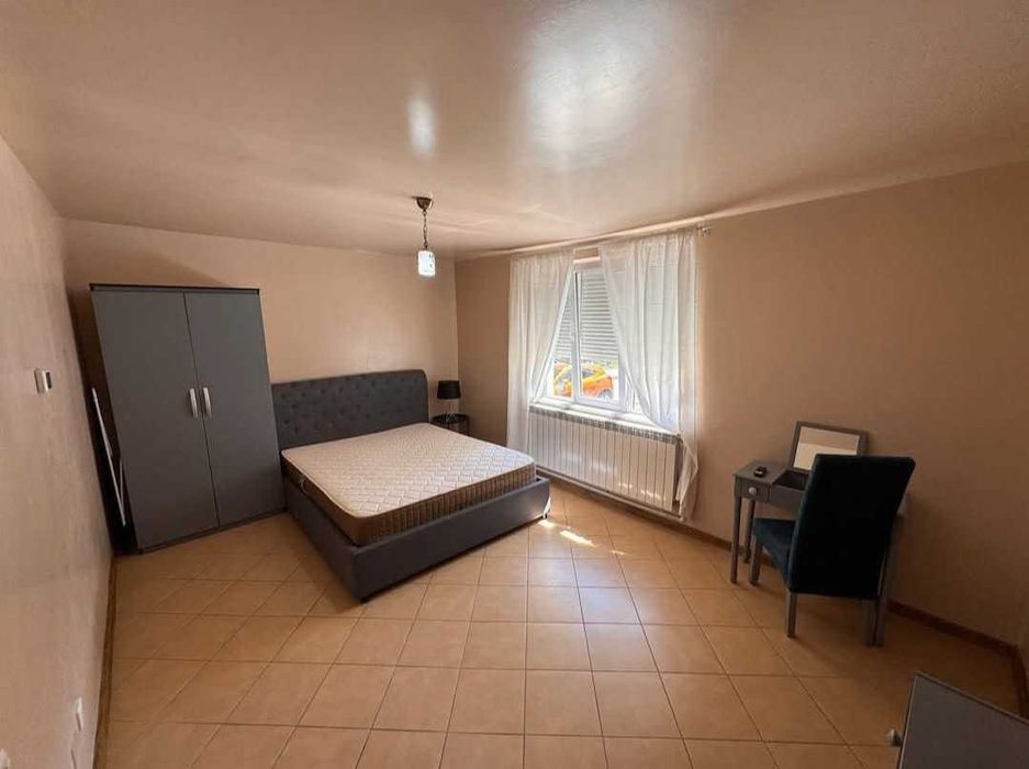 Inchiriez Apartament 40mp Precista