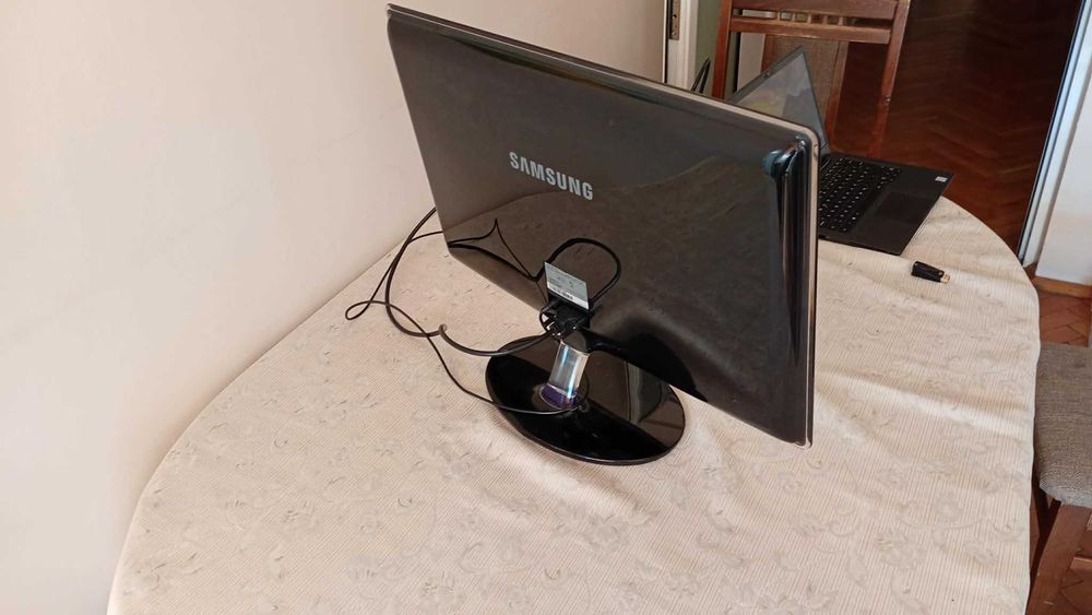 Продавам Монитор Samsung SyncMaster P2370 - Като нов