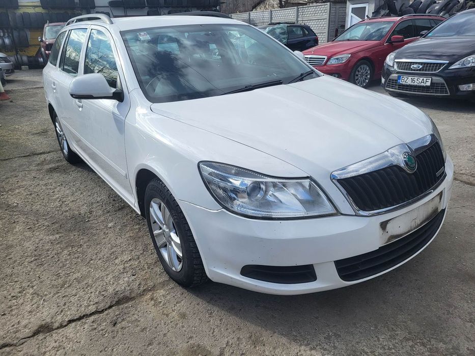 Dezmembram Skoda Octavia 2 Usa spate dreapta/Usa spate stanga