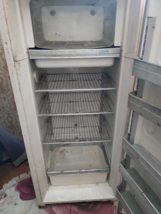 Газова готварска печка/Хладилник