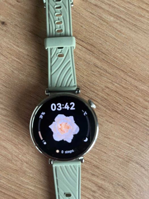 Дамски смарт часовник HUAWEI WATCH GT 4