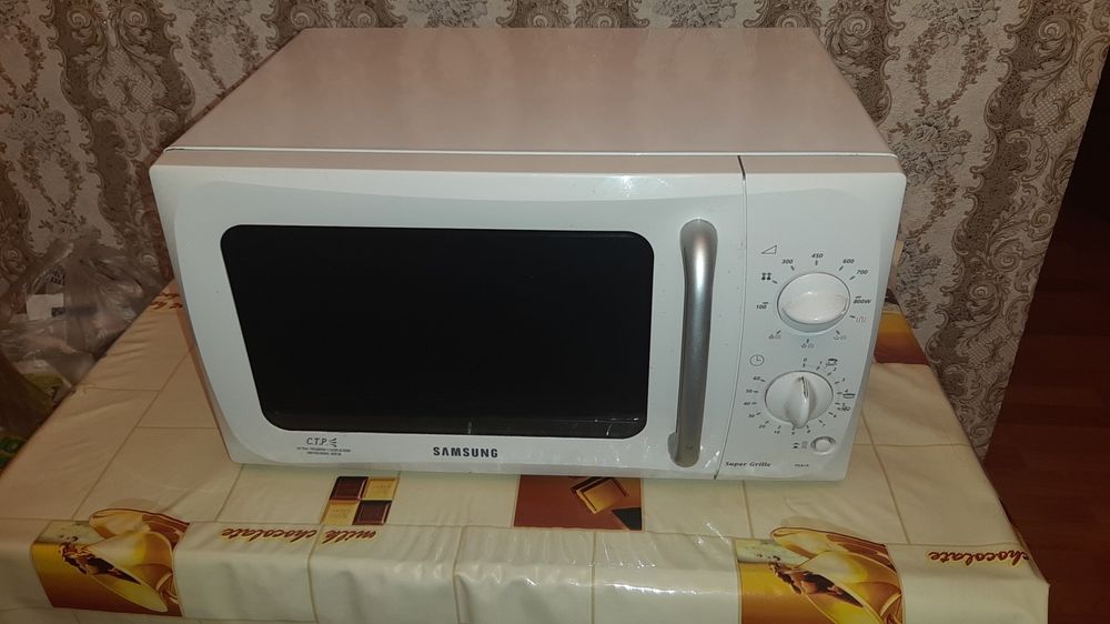 Микроволновка SAMSUNG