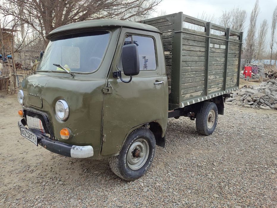 Uazik Sotiladi 4 balon yangi