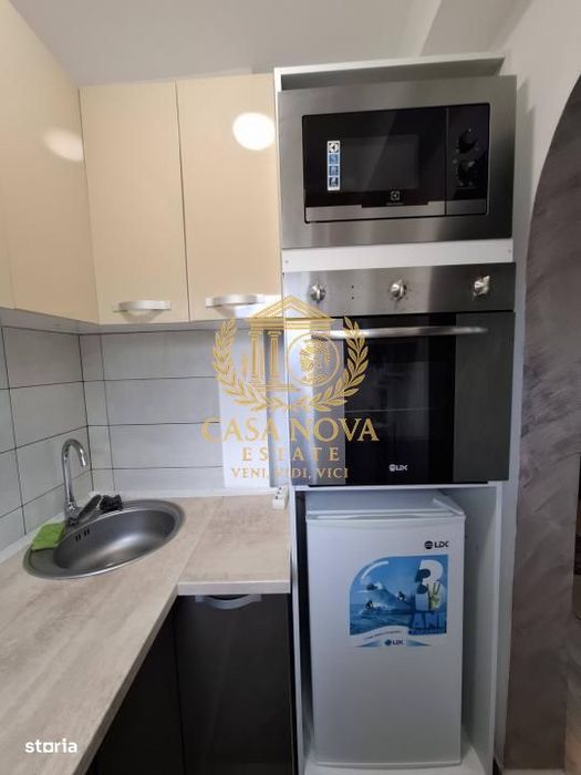 Apartament 1 camera, balcon inchis, parcare – zona Garii