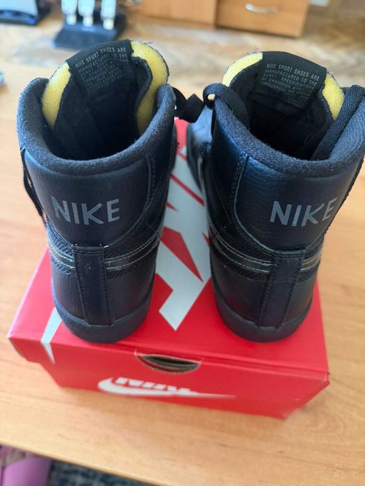 Юношески високи маратонки Nike - 38 номер , 24см стелка