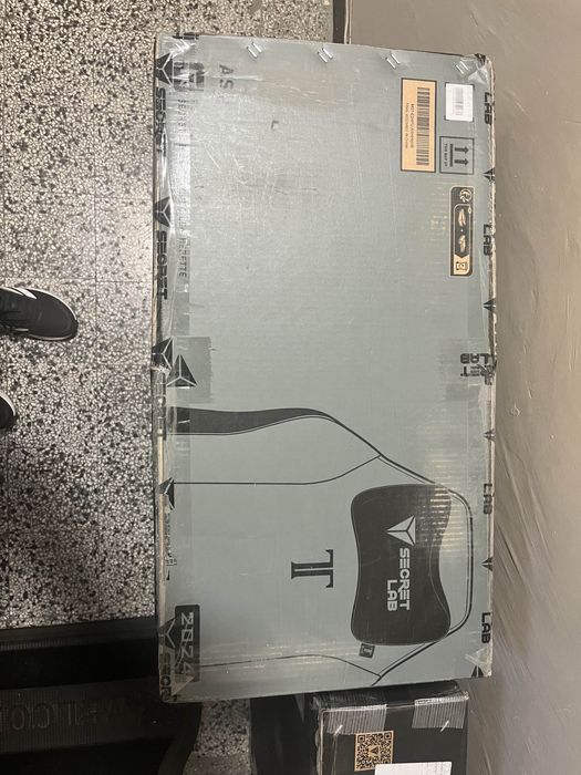 SecretLabs бюро и стол