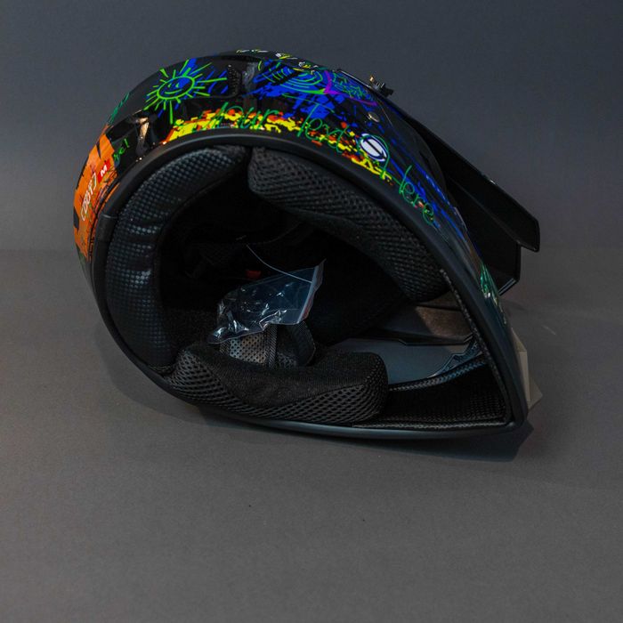 Каска с очила за ел. тротинетка , велосипед , мотокрос