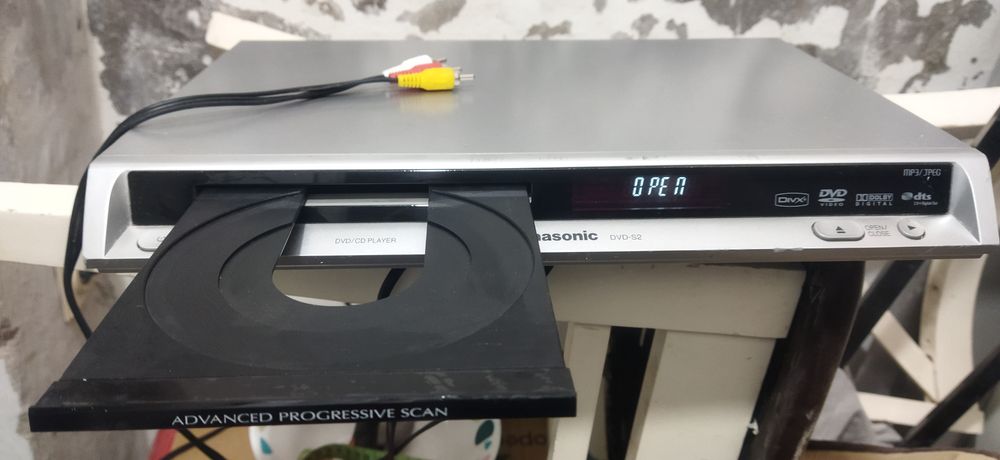 DVD плеер б/у в рабочем состоянии