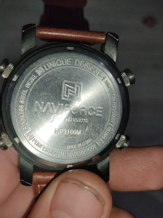 Часы водонепроницаемые .