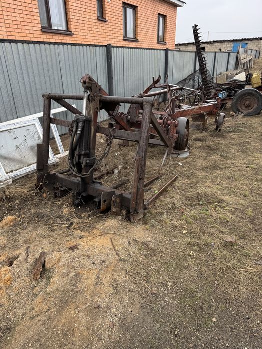 Продам трактор , тележка , все в сборе
