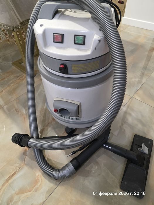 Пылесос , италия