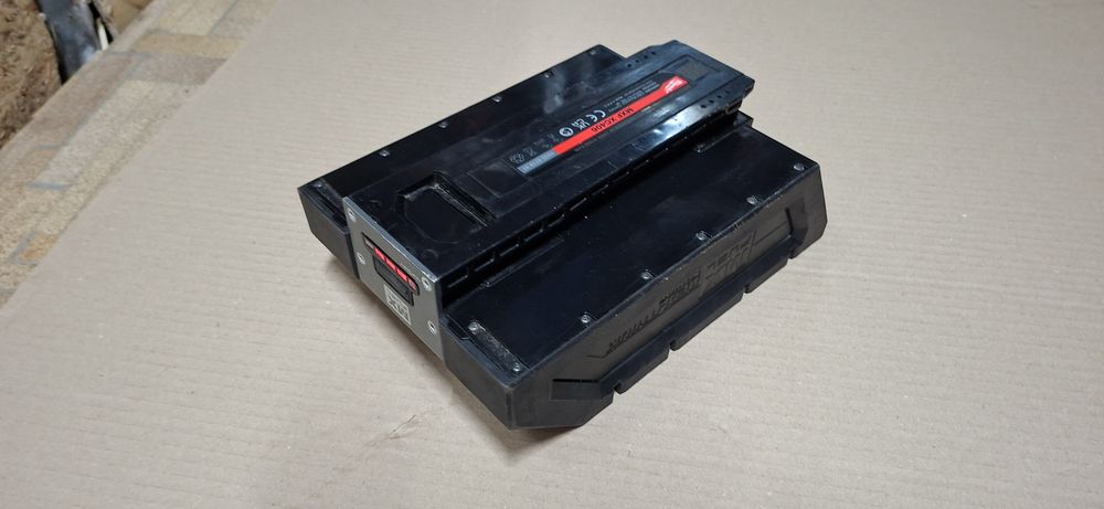 Milwaukee acumulator mxf