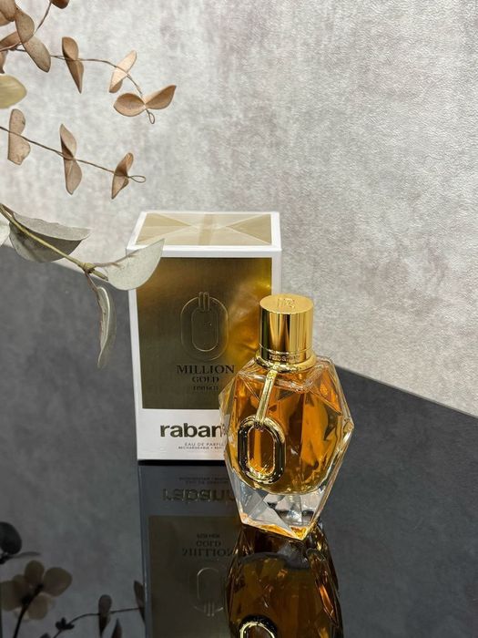 Rabanne Million Gold for her