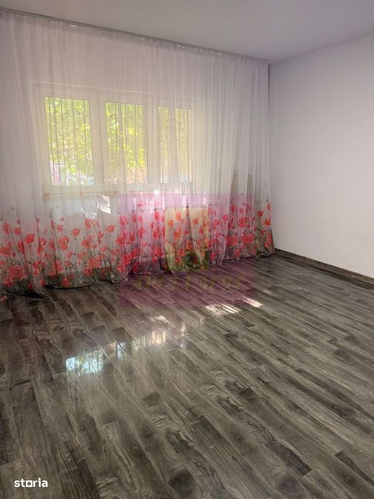 Vanzare apartament 4 camere -Vitanul Nou — fotografia 3
