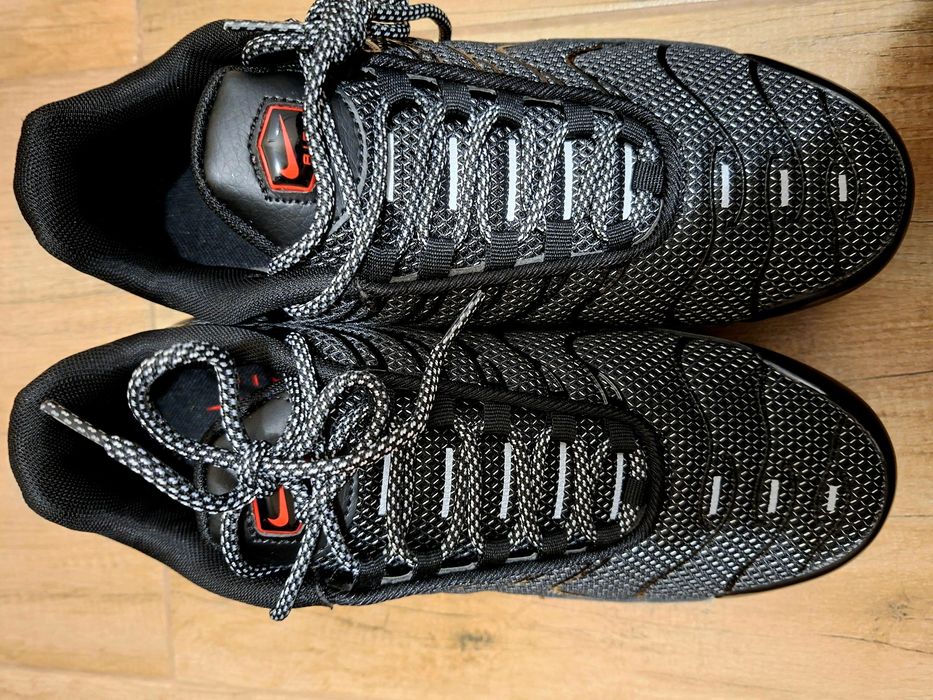 Обувки Nike Tn" Bred Metal Mesh" номер 43 НОВИ