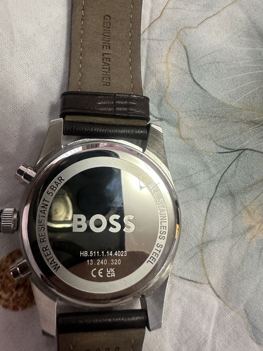 Продавам часовник