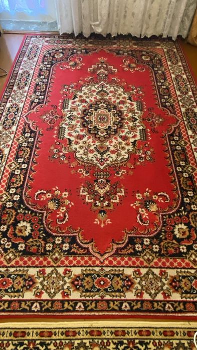 Продам ковёр 2*3