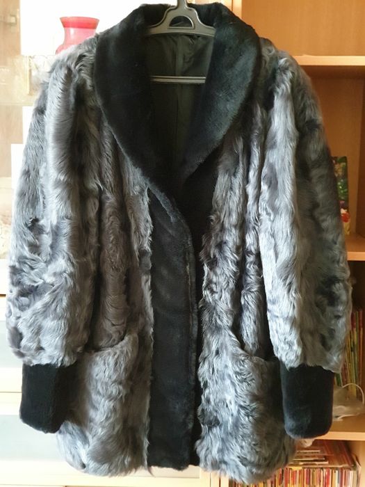 Продам шубу из козлика