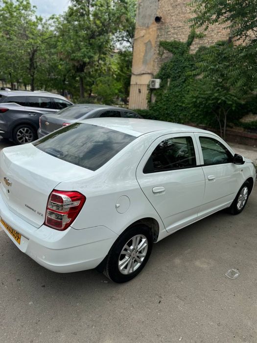 Chevrolet Cobalt 2021 — 3
