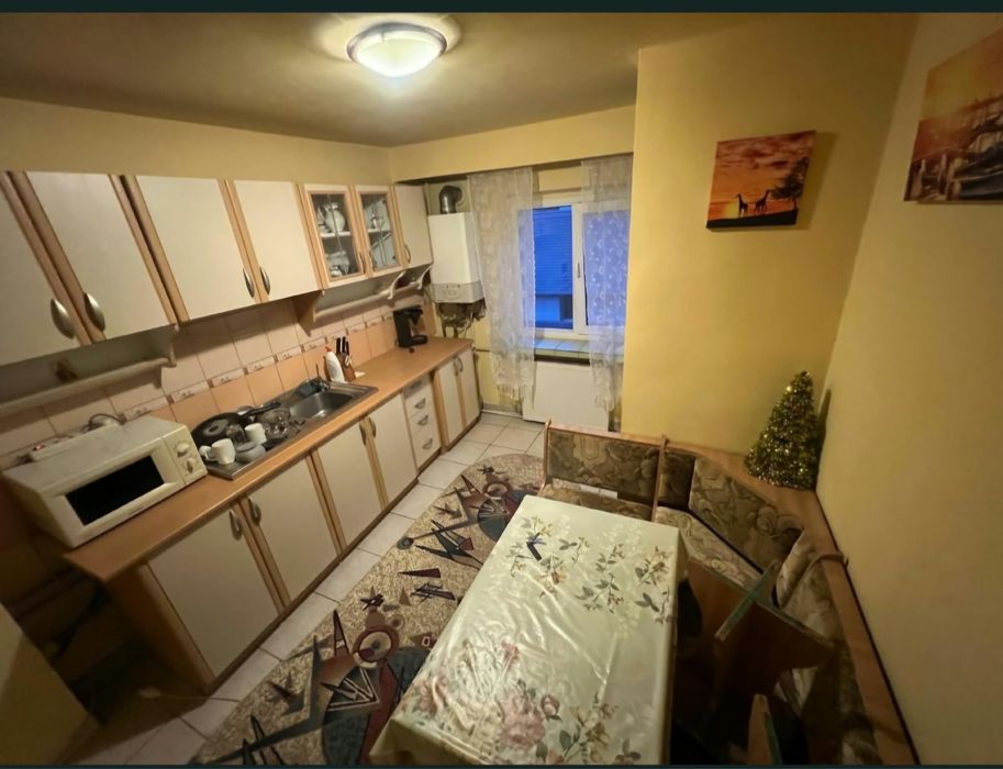2 camerere, balcon, str. Marasti, Etaj 1