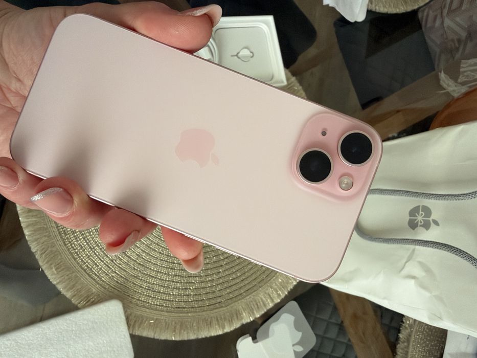 Se vinde Iphon 15 128 GB