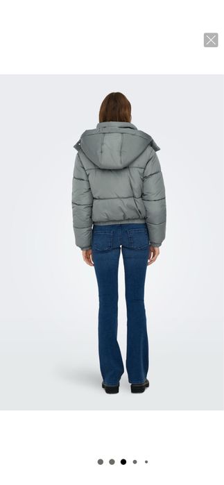 Зимно яке с качулка