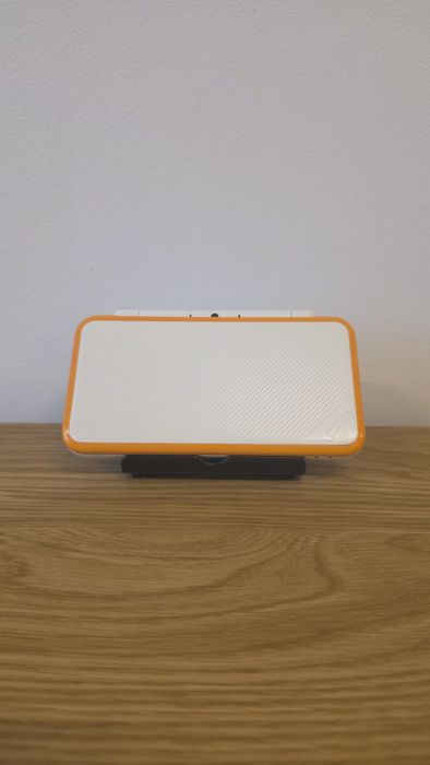 New Nintendo 2DS XL, Modat ,2000 jocuri, 21-în-1