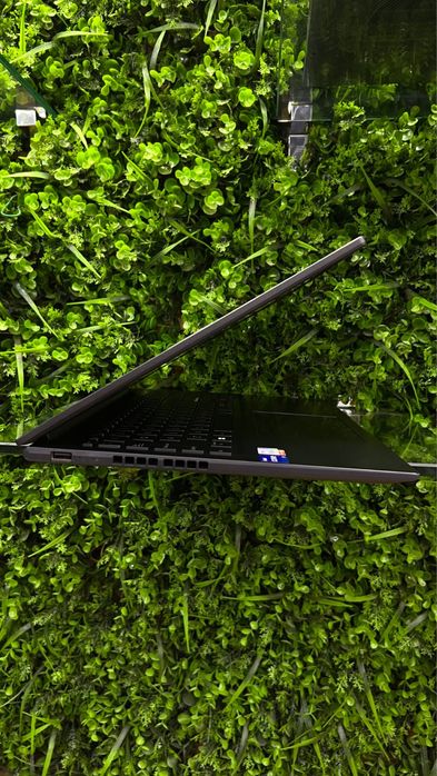 Asus vivobook 16