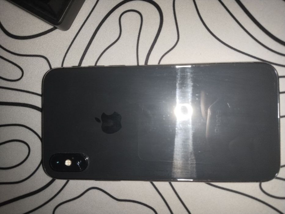 Продам iPhone X в отличном состоянии