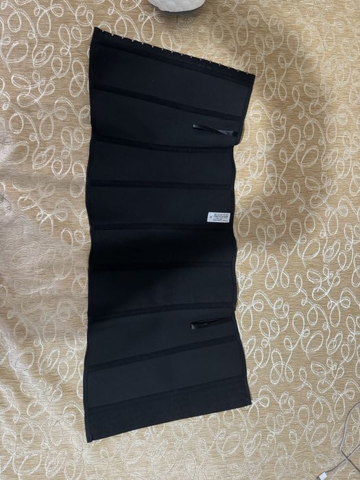 Утягиващий пояс карсет