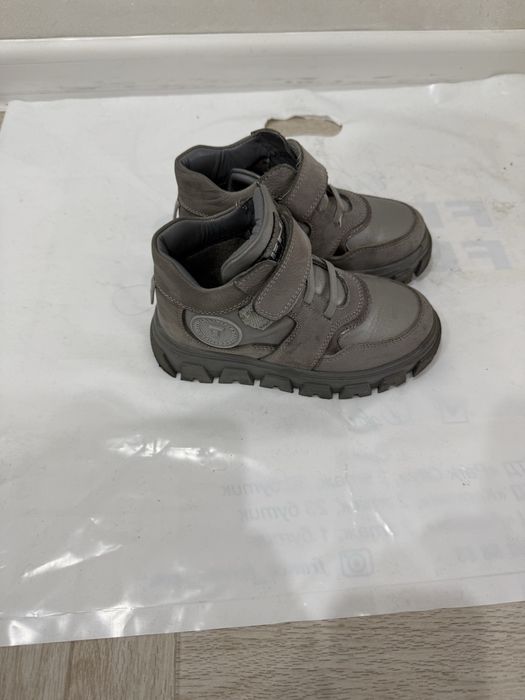 Продам ботинки на весну на девочку