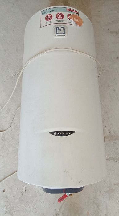 Водонагреватель ARISTON