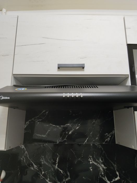 Вытежка кухонная