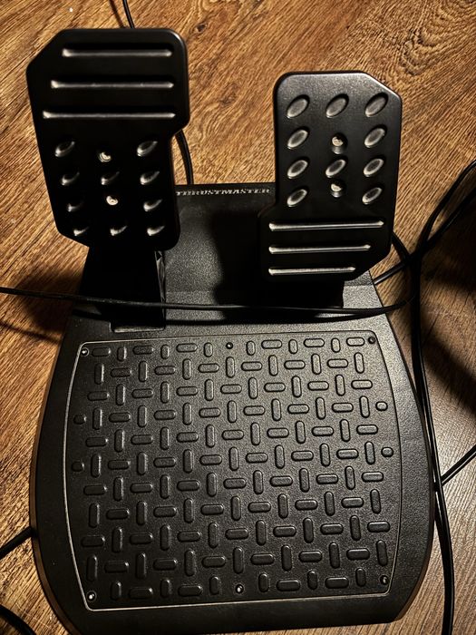 Волан Thrustmaster T150