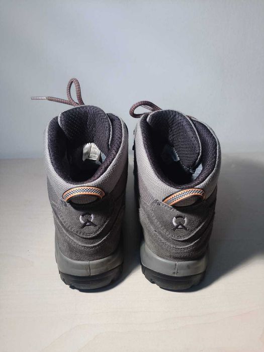 Ghete Lowa mărimea 40