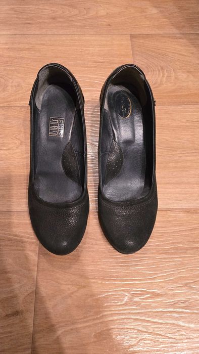 Дамски черни обувки на ток