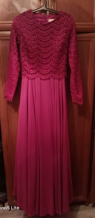 Вечерние платья продам не дорого