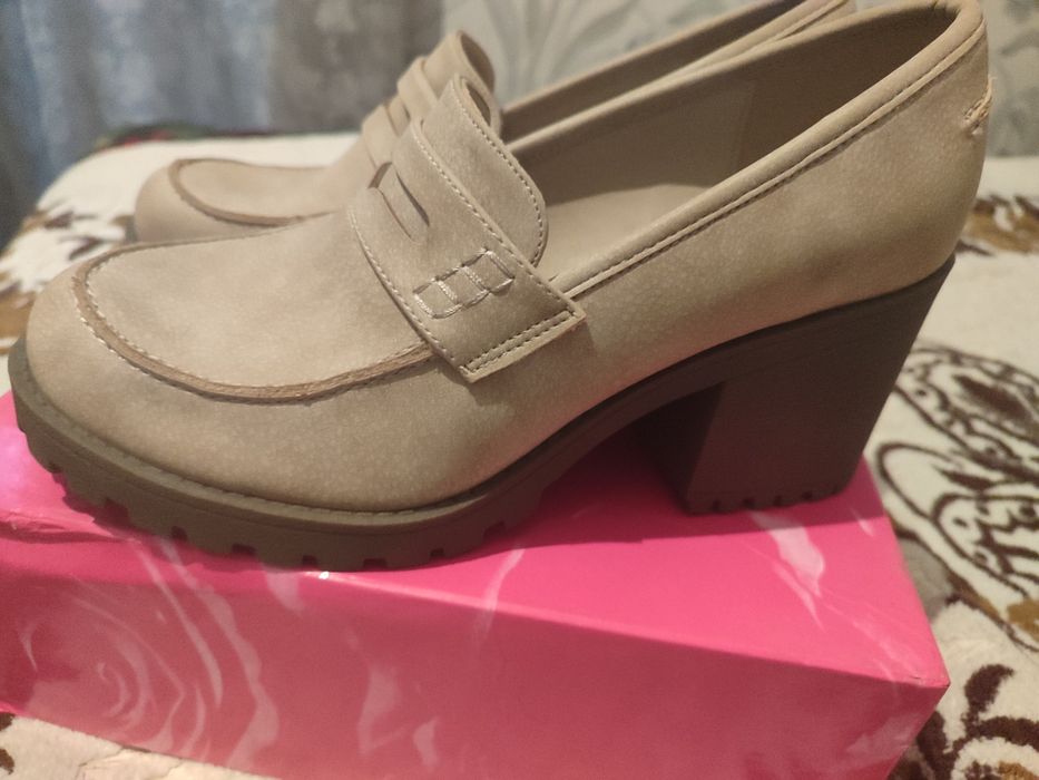 Туфли натуралки новые