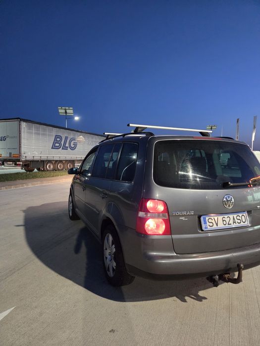 Volkswagen Touran 2005 diesel, 2.372 € — imagine 5